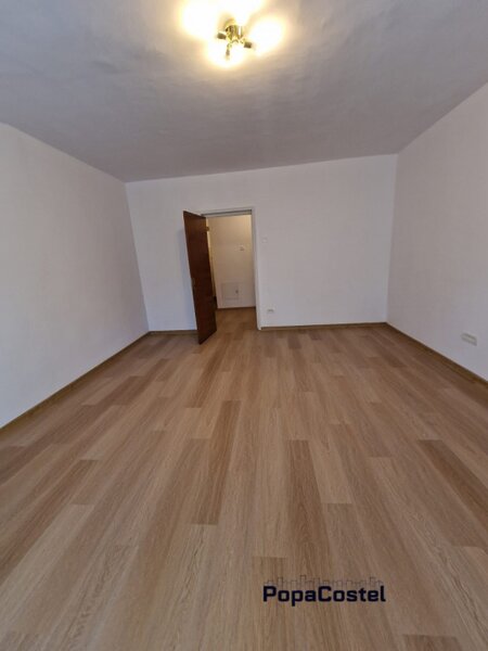 Piata Alba Iulia, Burebista 3 camere decomandate etajul 1 nemobilat, renovat